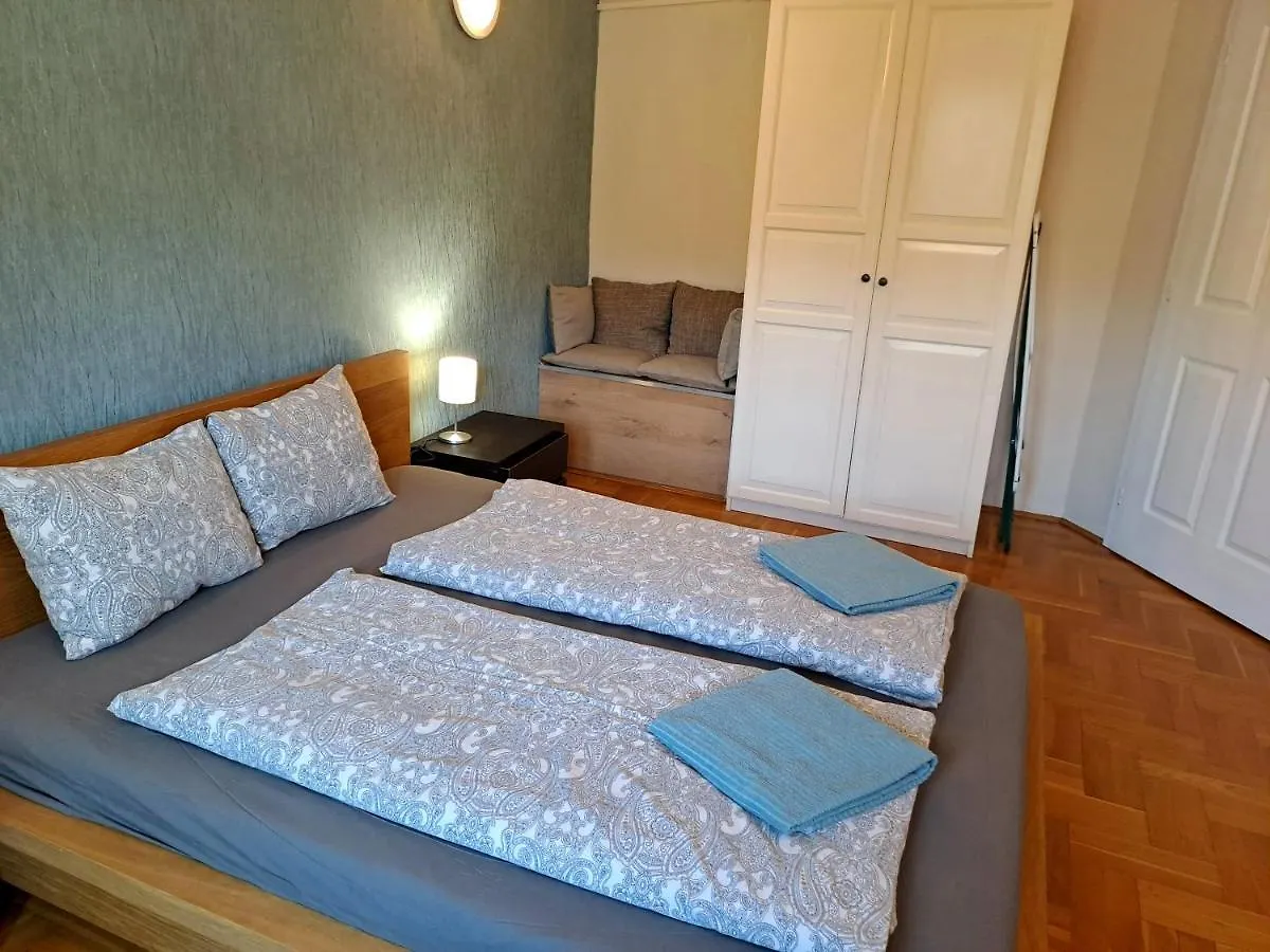 Opera Penthouse Apartment Budapest